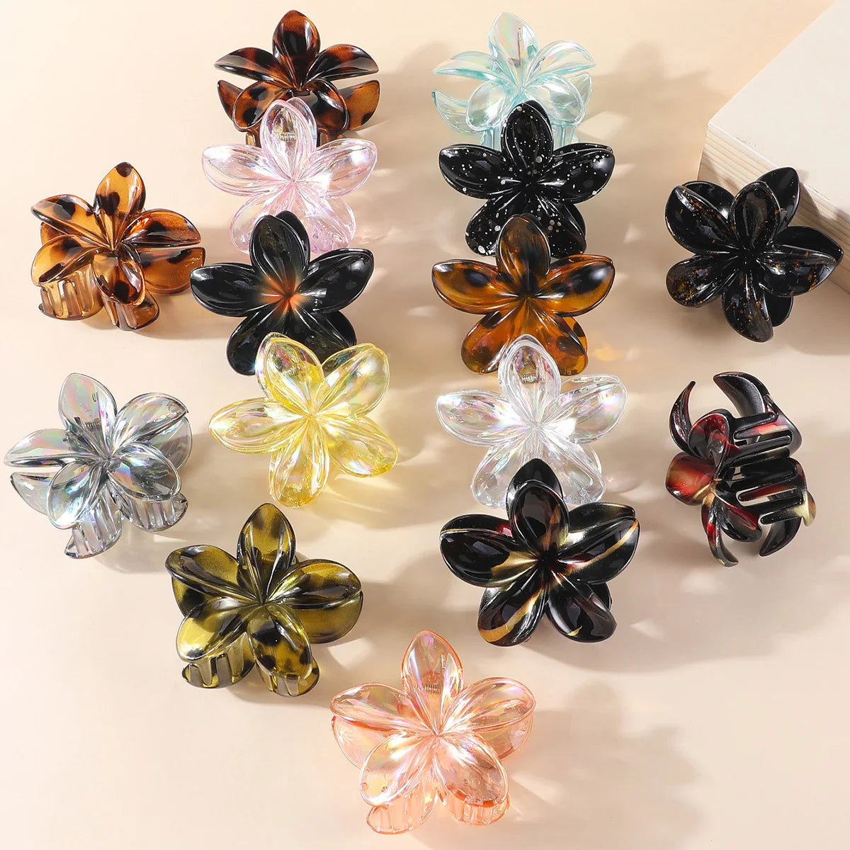 2/4/6pcs Fashion Women Flower Hair Claws Hawaiian Gradient Hair Clips Vacation Beach Style Hairpins Hair Accessories ﻿ Freshtrendingproduct