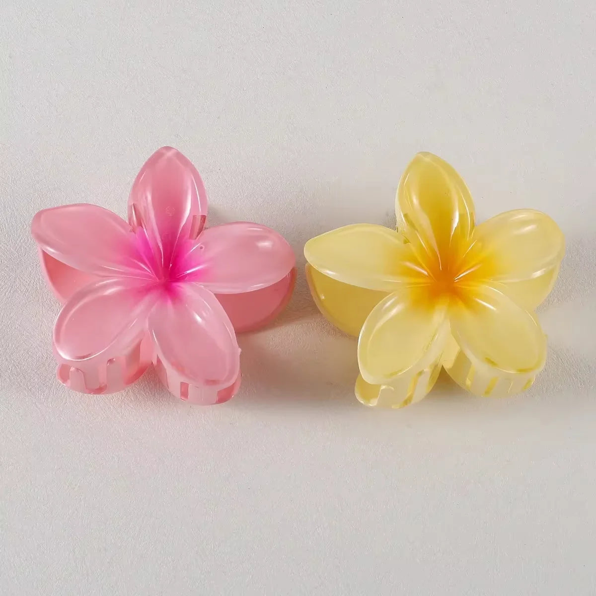 2/4/6pcs Fashion Women Flower Hair Claws Hawaiian Gradient Hair Clips Vacation Beach Style Hairpins Hair Accessories ﻿ Freshtrendingproduct