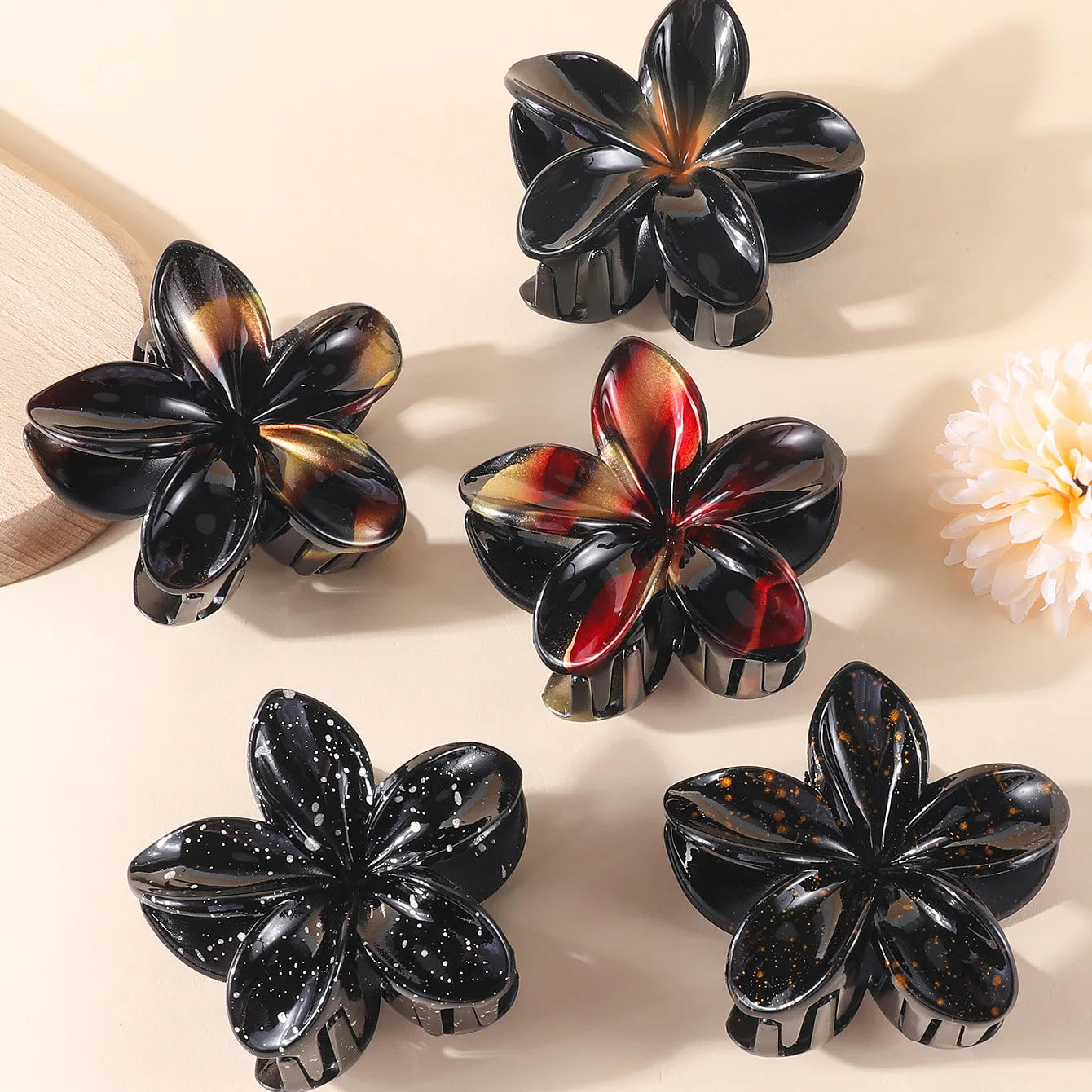 2/4/6pcs Fashion Women Flower Hair Claws Hawaiian Gradient Hair Clips Vacation Beach Style Hairpins Hair Accessories ﻿ Freshtrendingproduct