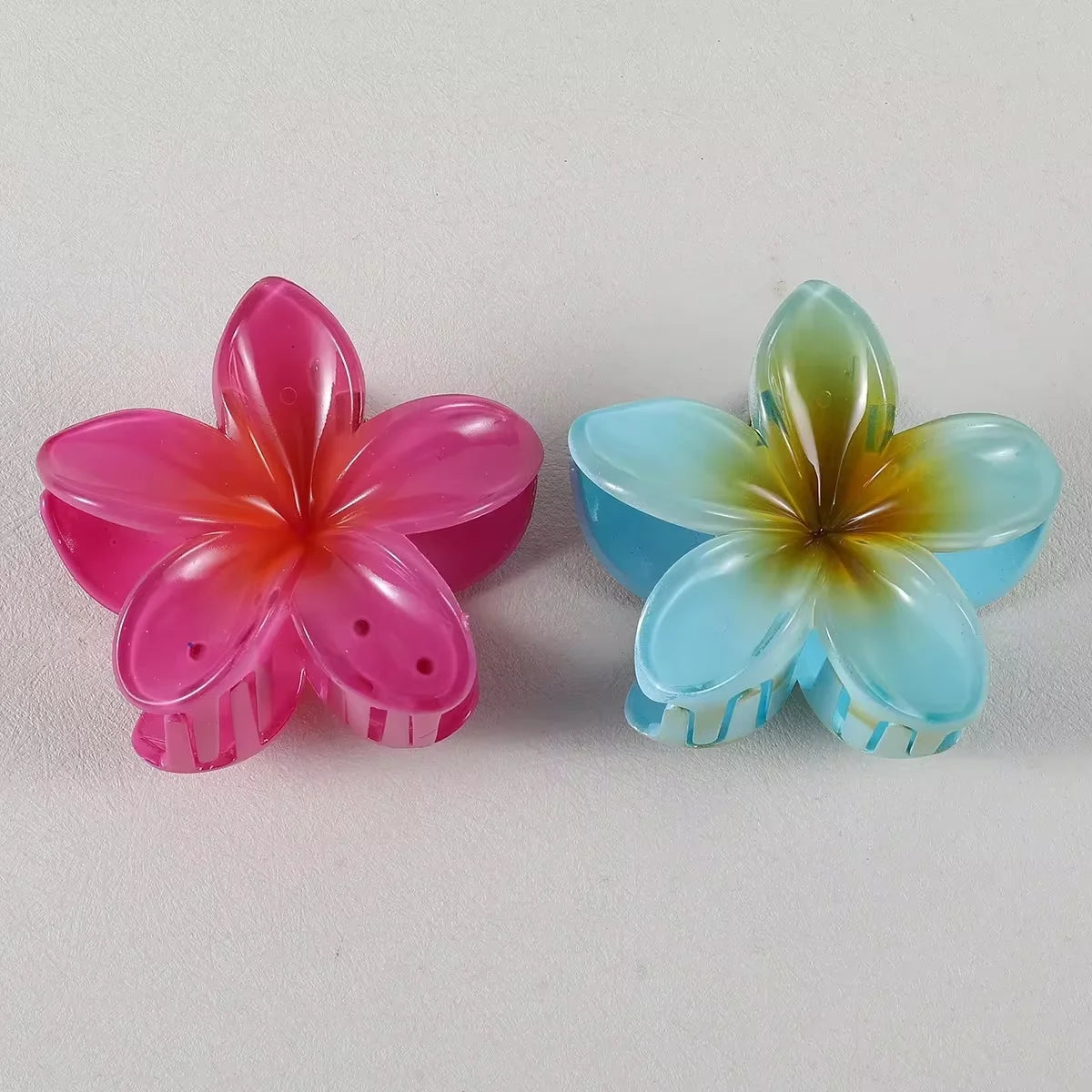 2/4/6pcs Fashion Women Flower Hair Claws Hawaiian Gradient Hair Clips Vacation Beach Style Hairpins Hair Accessories ﻿ Freshtrendingproduct