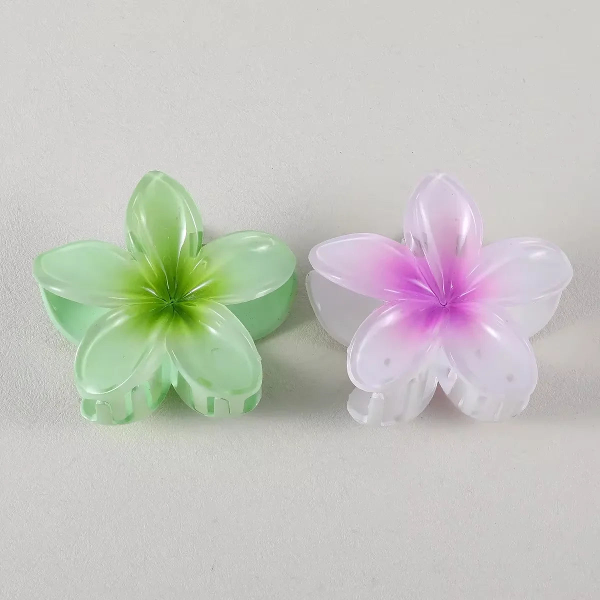 2/4/6pcs Fashion Women Flower Hair Claws Hawaiian Gradient Hair Clips Vacation Beach Style Hairpins Hair Accessories ﻿ Freshtrendingproduct